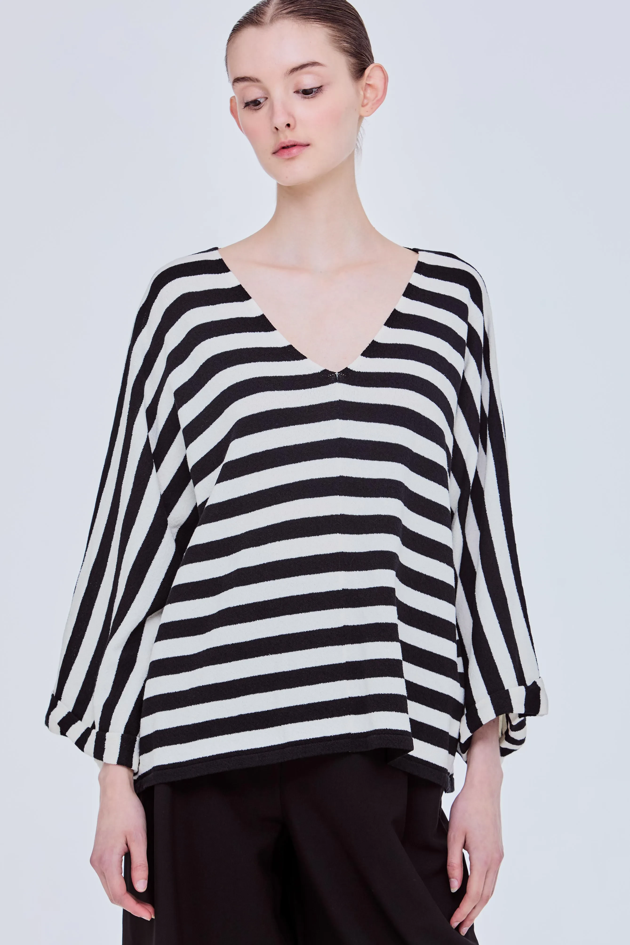KIMONO LONG SLEEVE KNIT TOP - BLACK STRIPES