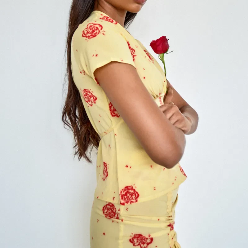 V NECK DANI TOP IN PRINT