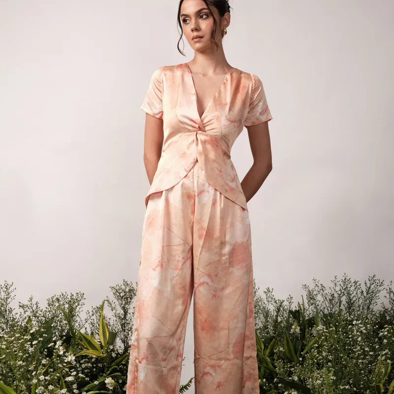 FRONT TWIST JUMPSUIT IN PRINT
