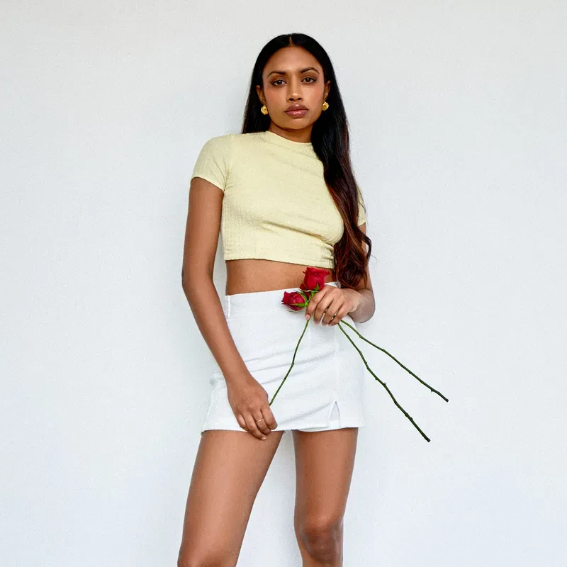 HIGH NECK CROP IN YELLOW