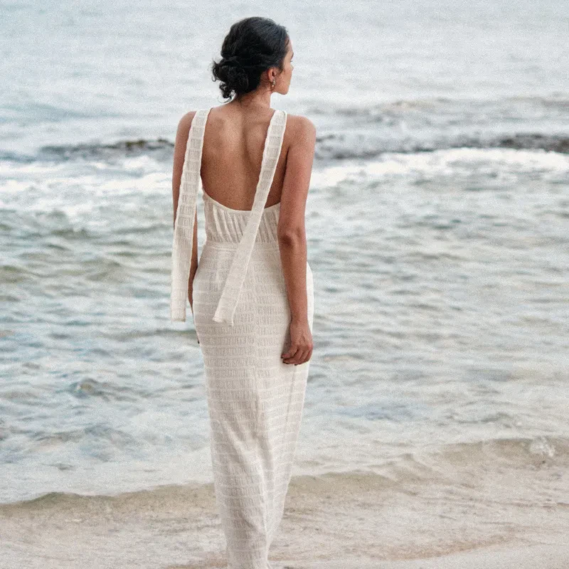 BACKLESS HALTER MAXI IN WHITE