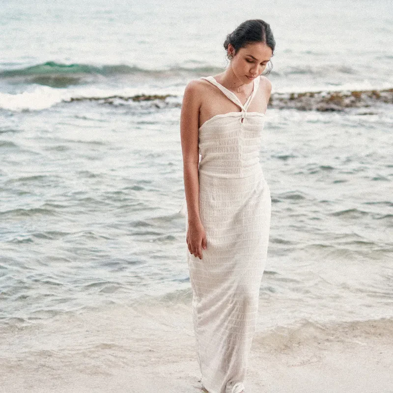BACKLESS HALTER MAXI IN WHITE