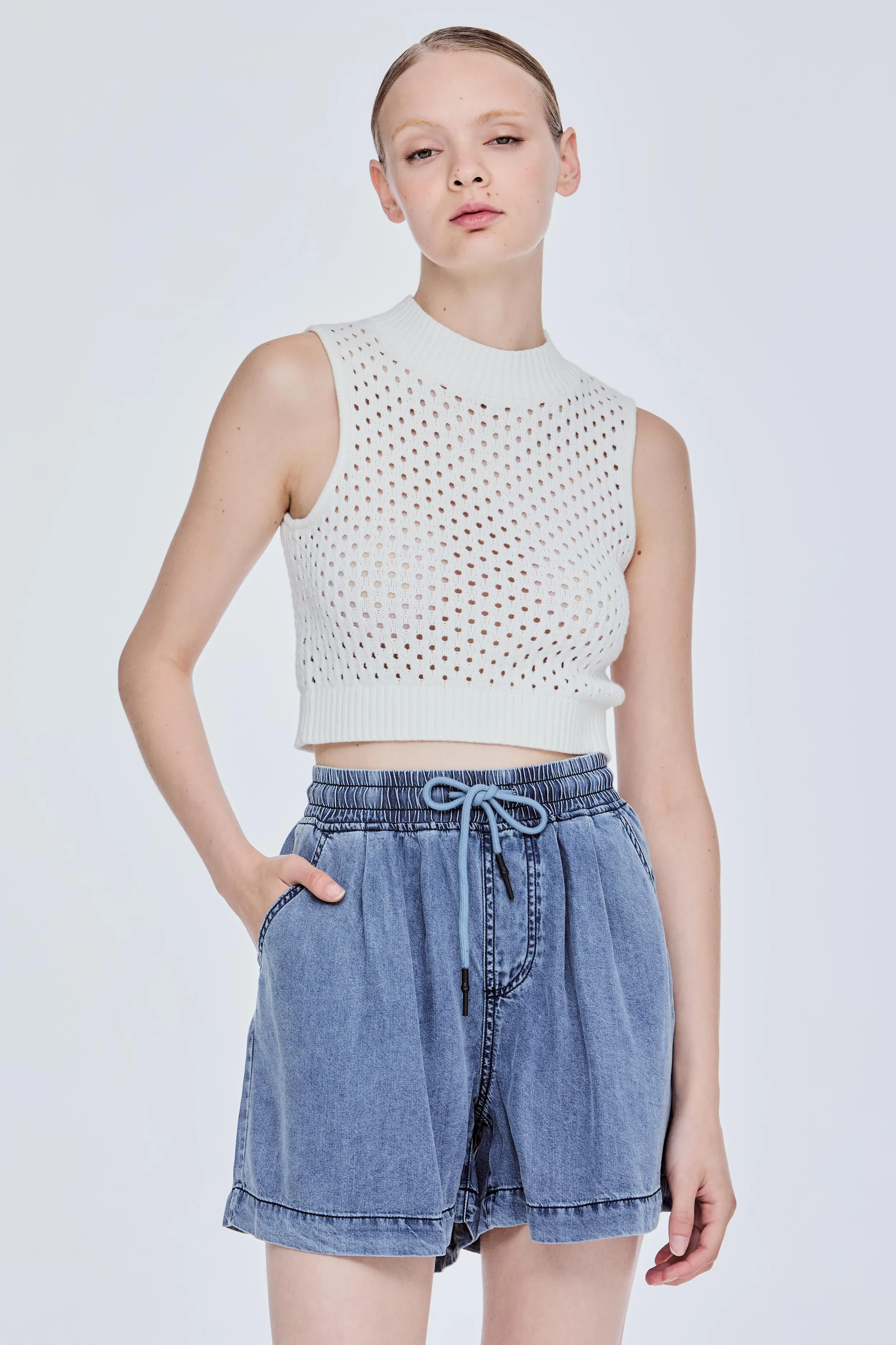MOCK NECK VEST TOP - CREAM