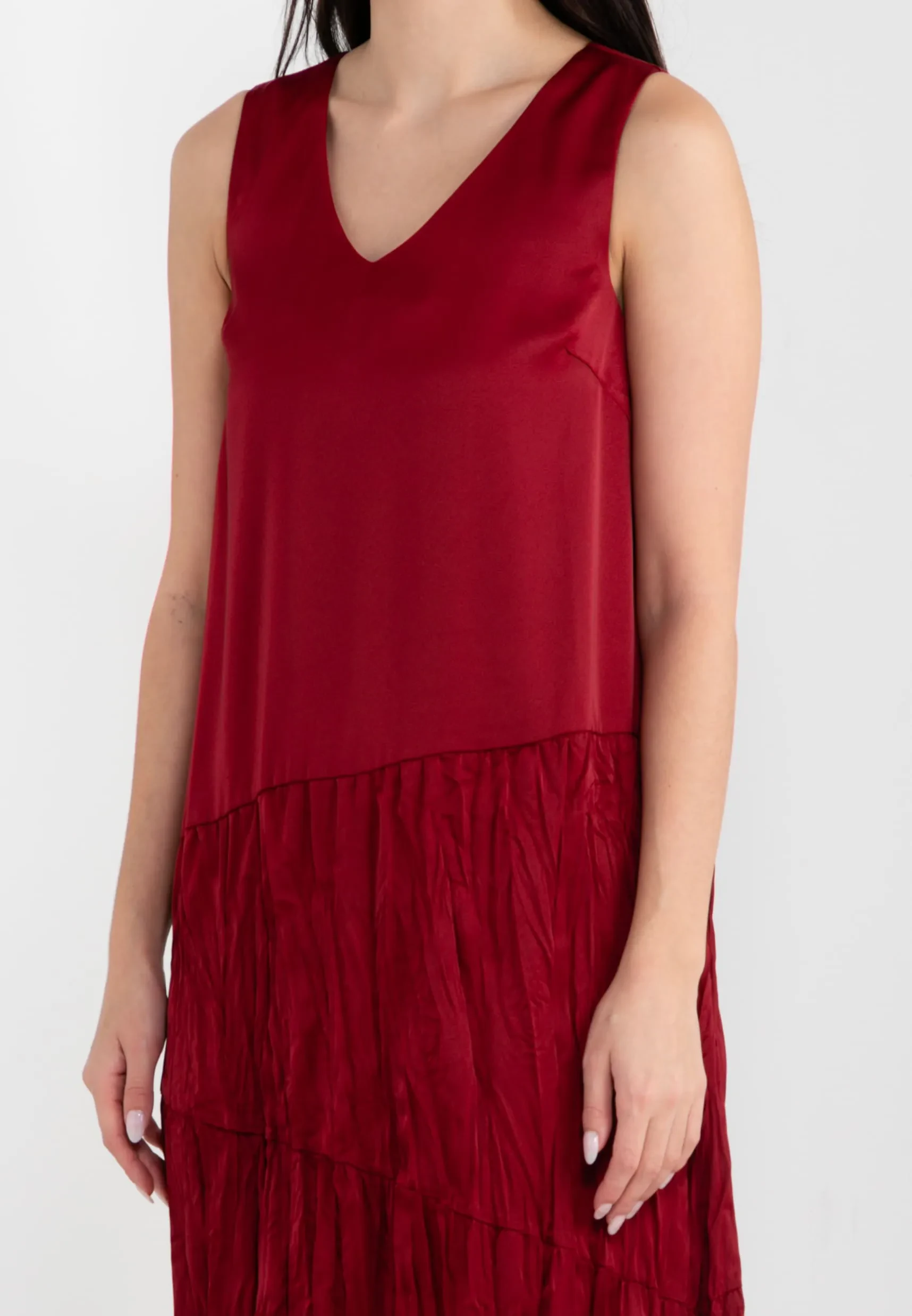 ELLE PLEATED SLEEVELESS PARTY DRESS  - MAROON