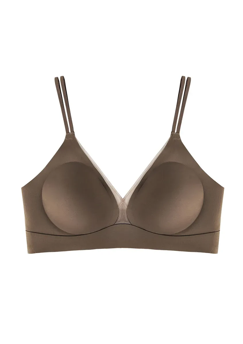 TRUENAKED LIVE IN BRA  - SAHARA BROWN