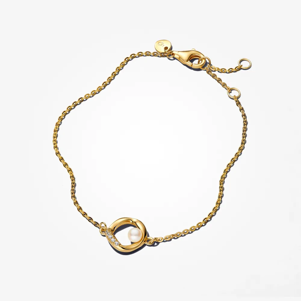 PANDORA ESSENCE 14K GOLD PLATED ORGANICALLY SHAPED PAVÉ CIRCLE & TREATED FRESHWATER CULTURED PEARL BRACELET