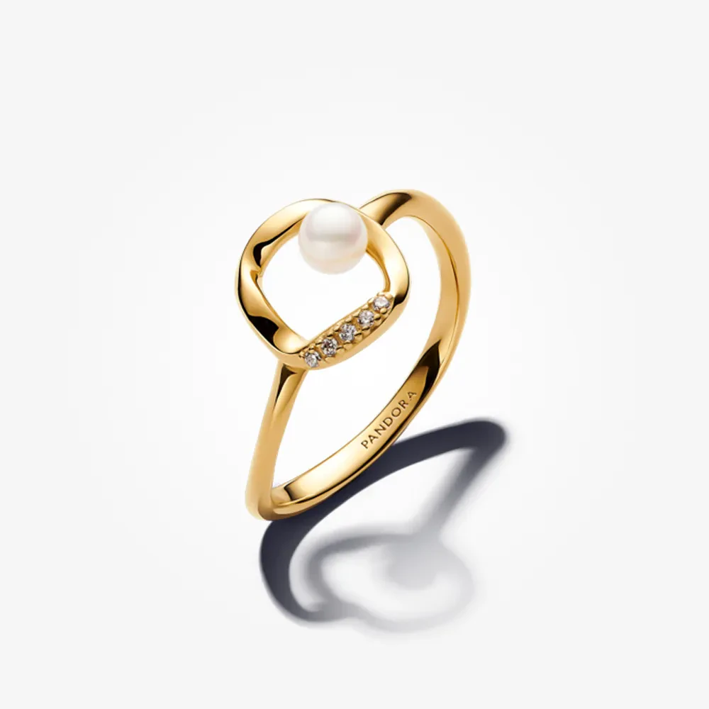PANDORA ESSENCE 14K GOLD PLATED ORGANICALLY SHAPED PAVÉ CIRCLE & TREATED FRESHWATER CULTURED PEARL RING