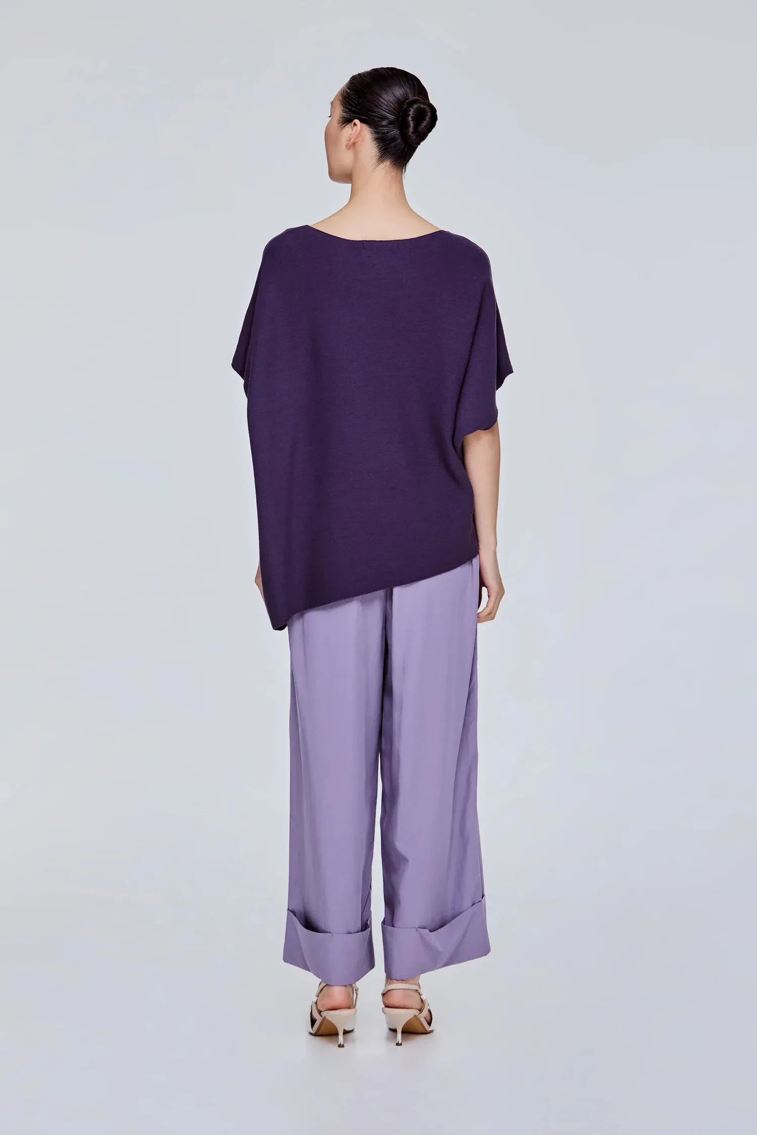 ASYMMETRICAL HEM MAGYAR SLEEVE KNIT