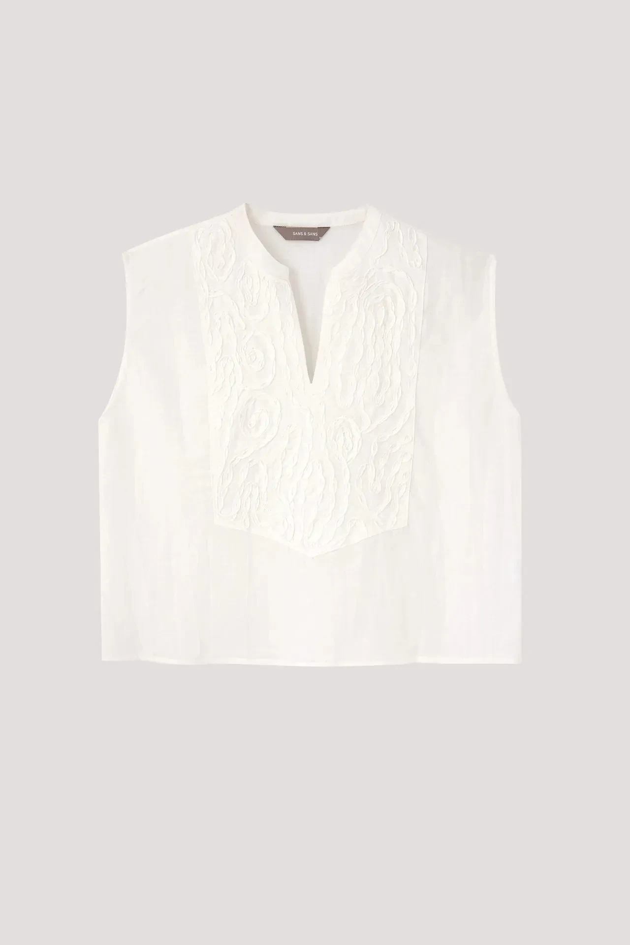 EMBROIDERY PANELED TOP