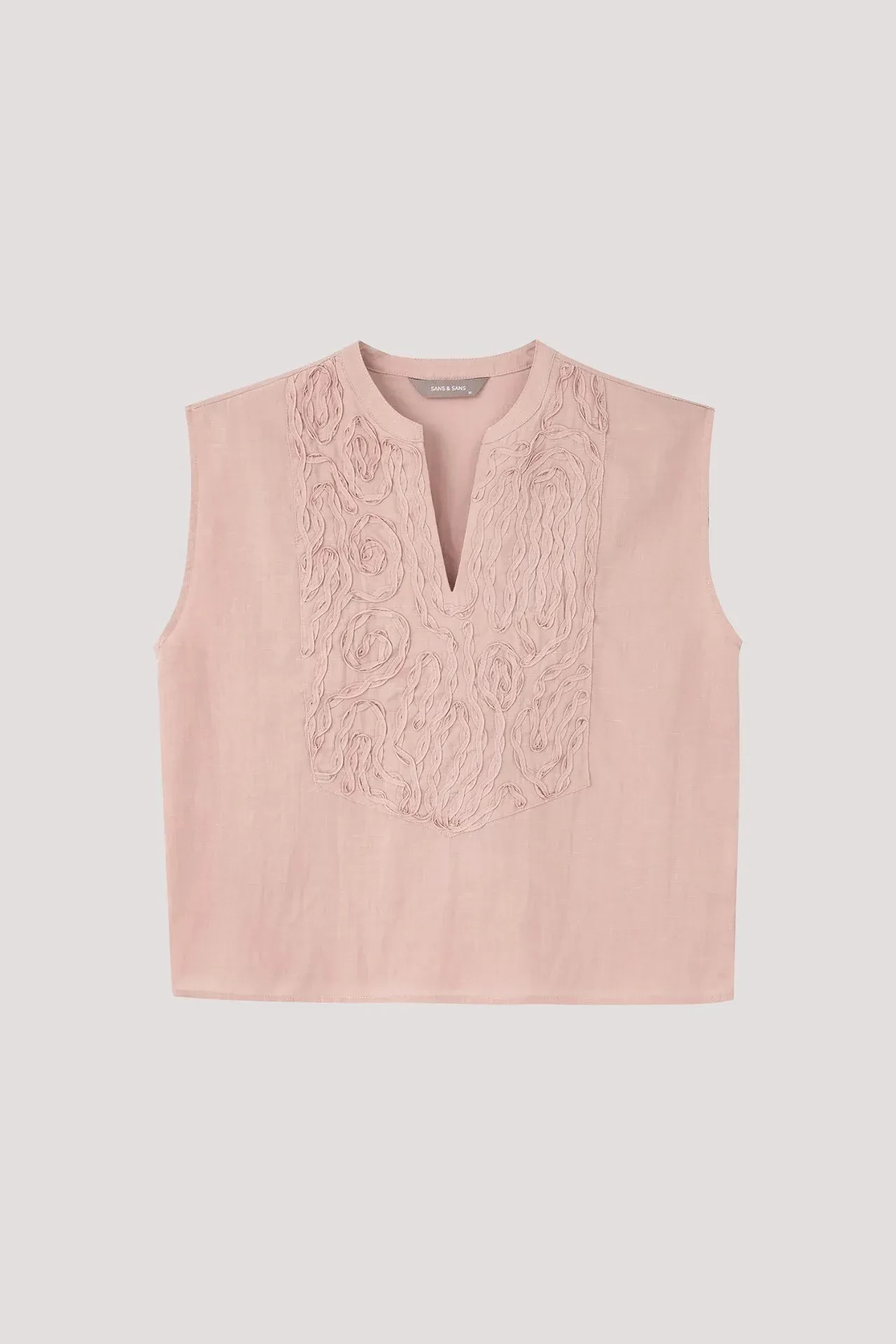 EMBROIDERY PANELED TOP