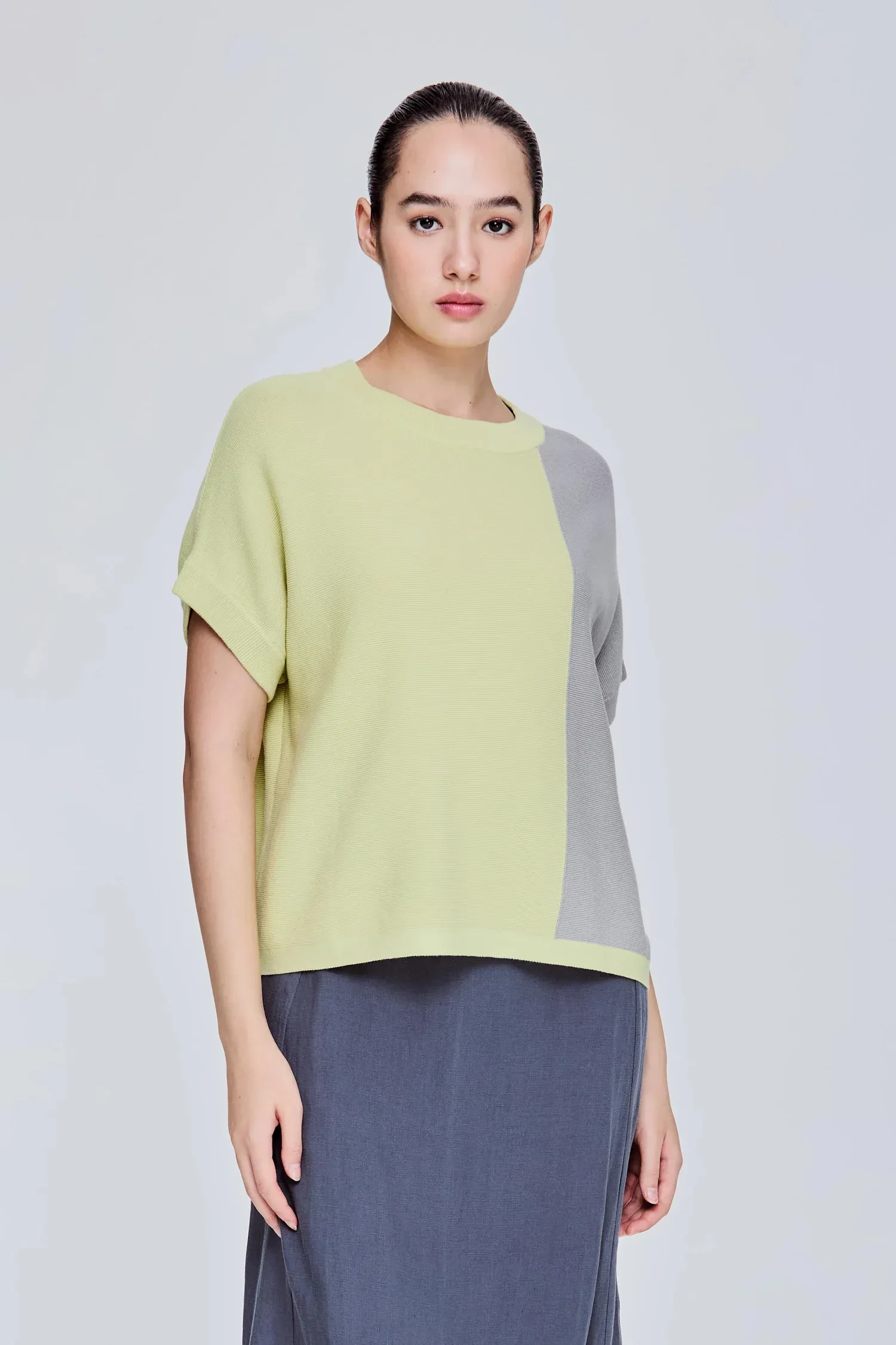 COLOR BLOCK SWEATER