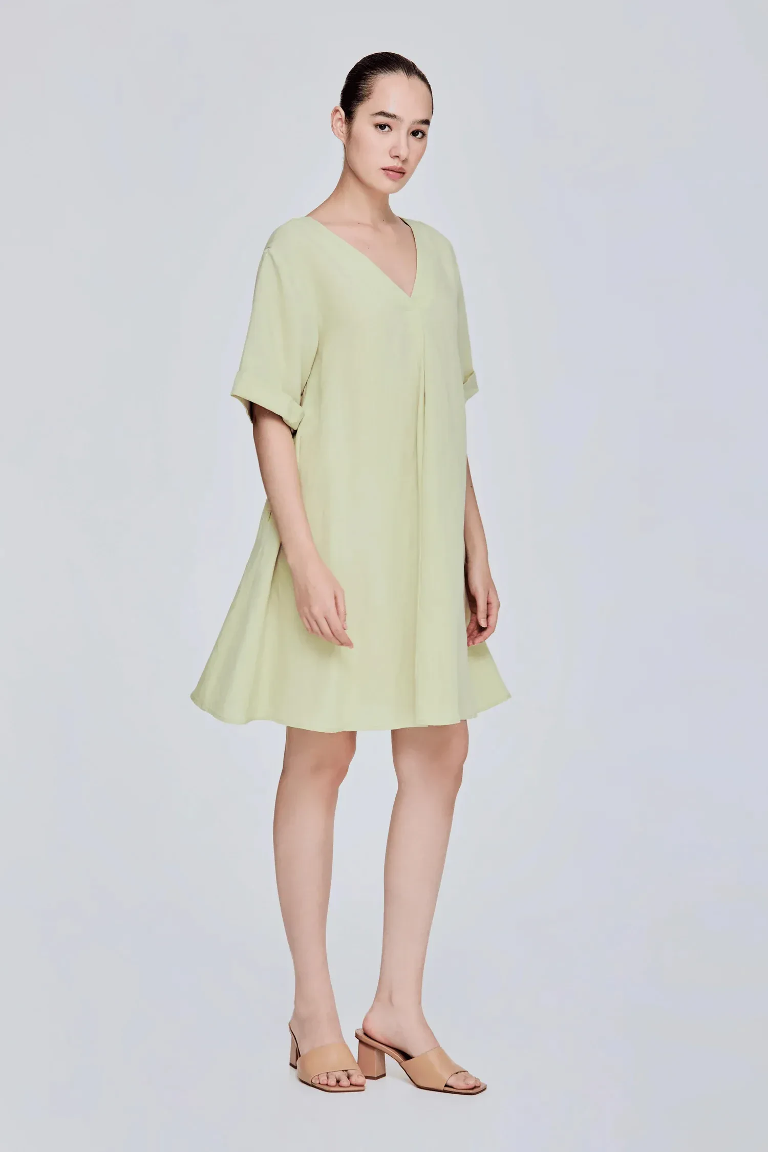 FLOWY LINEN DRESS