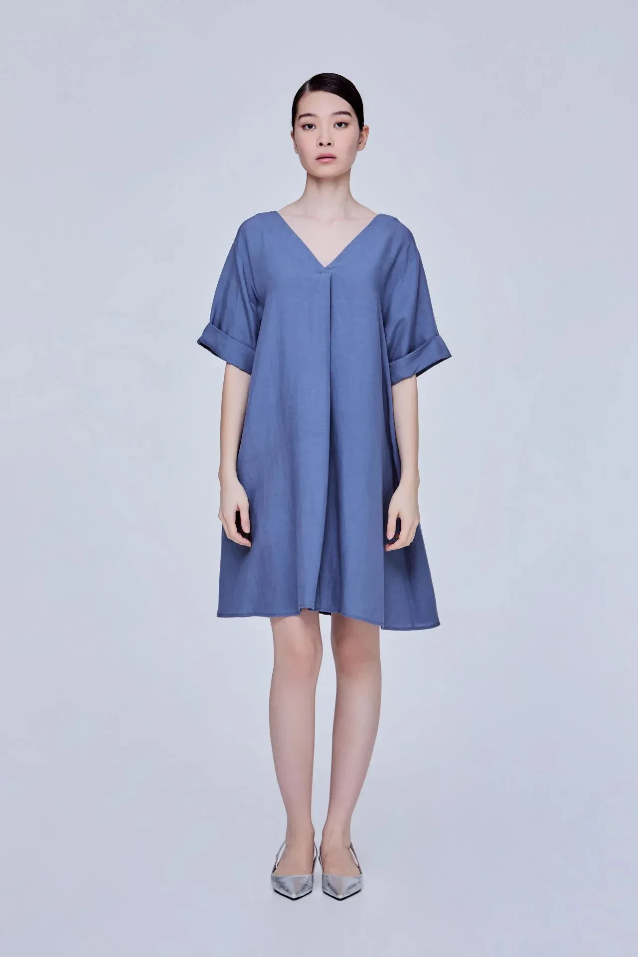 FLOWY LINEN DRESS