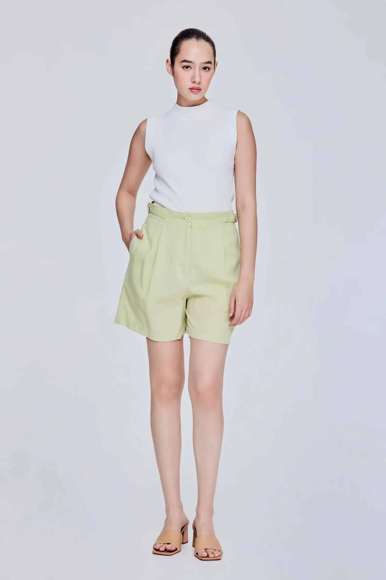 TAB DETAILED SHORTS